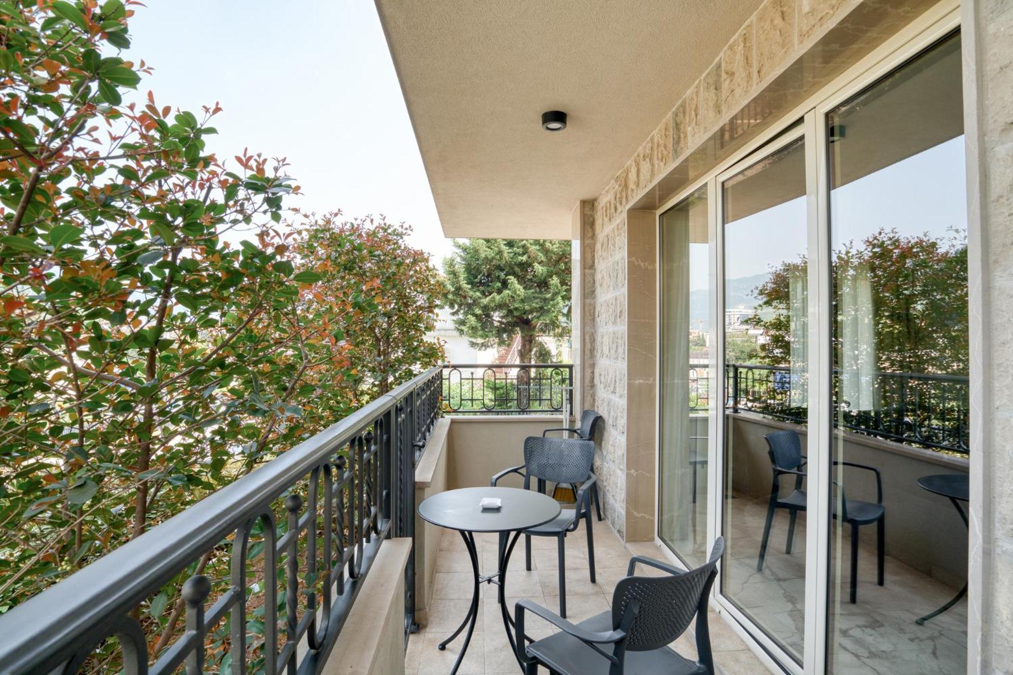 Ap Royal Oak - 2 Bedroom Apartment In Budva Extérieur photo