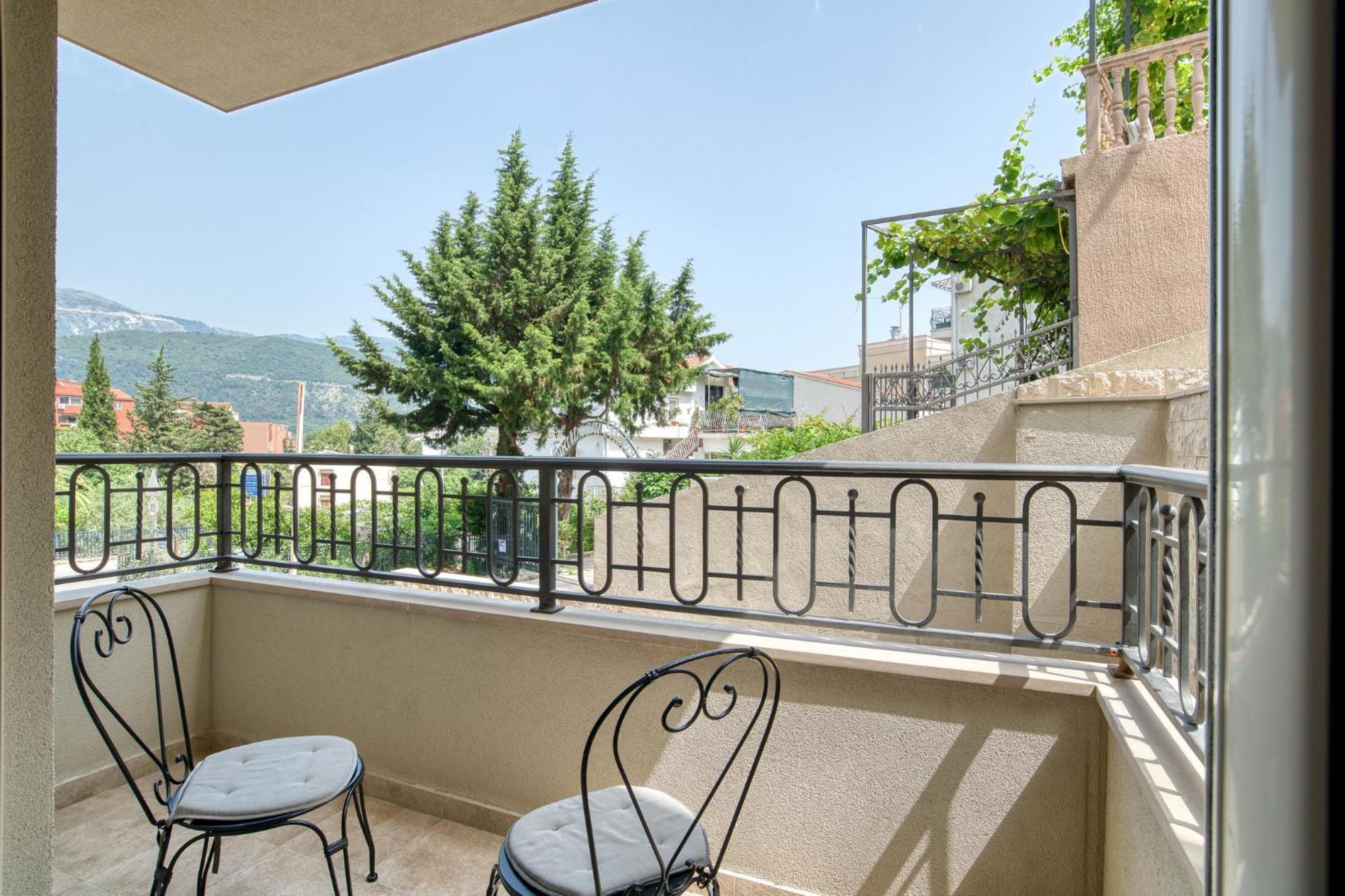 Ap Royal Oak - 2 Bedroom Apartment In Budva Extérieur photo