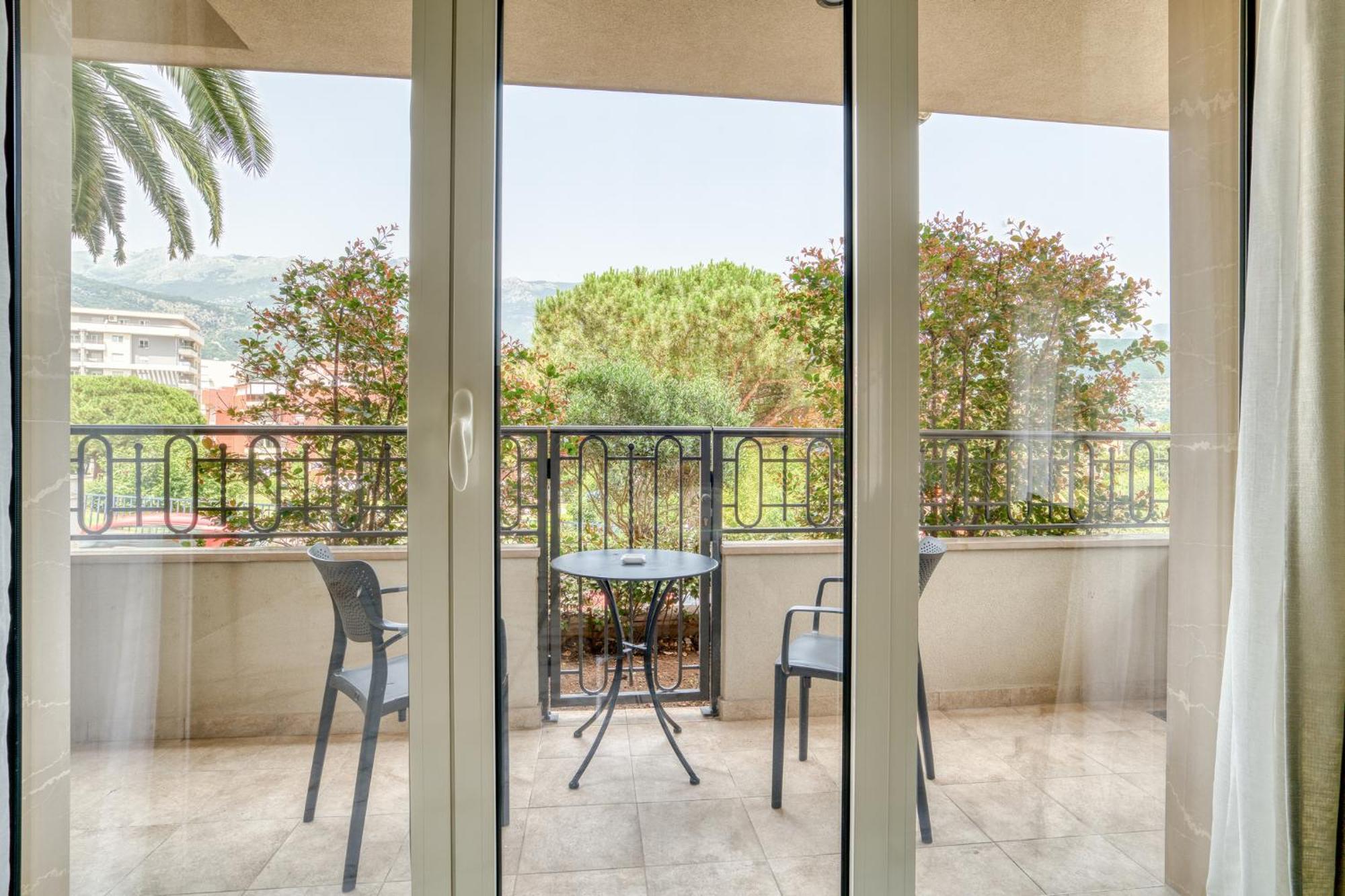 Ap Royal Oak - 2 Bedroom Apartment In Budva Extérieur photo